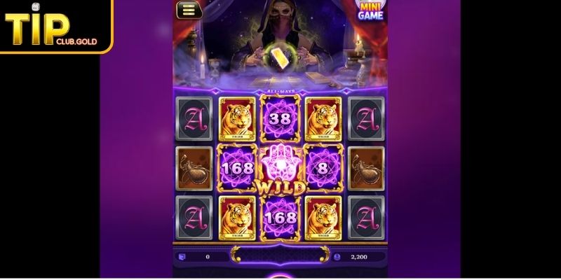 Kết hợp quan sát lịch sử Bảo Vật Ba Tư TIPCLUB